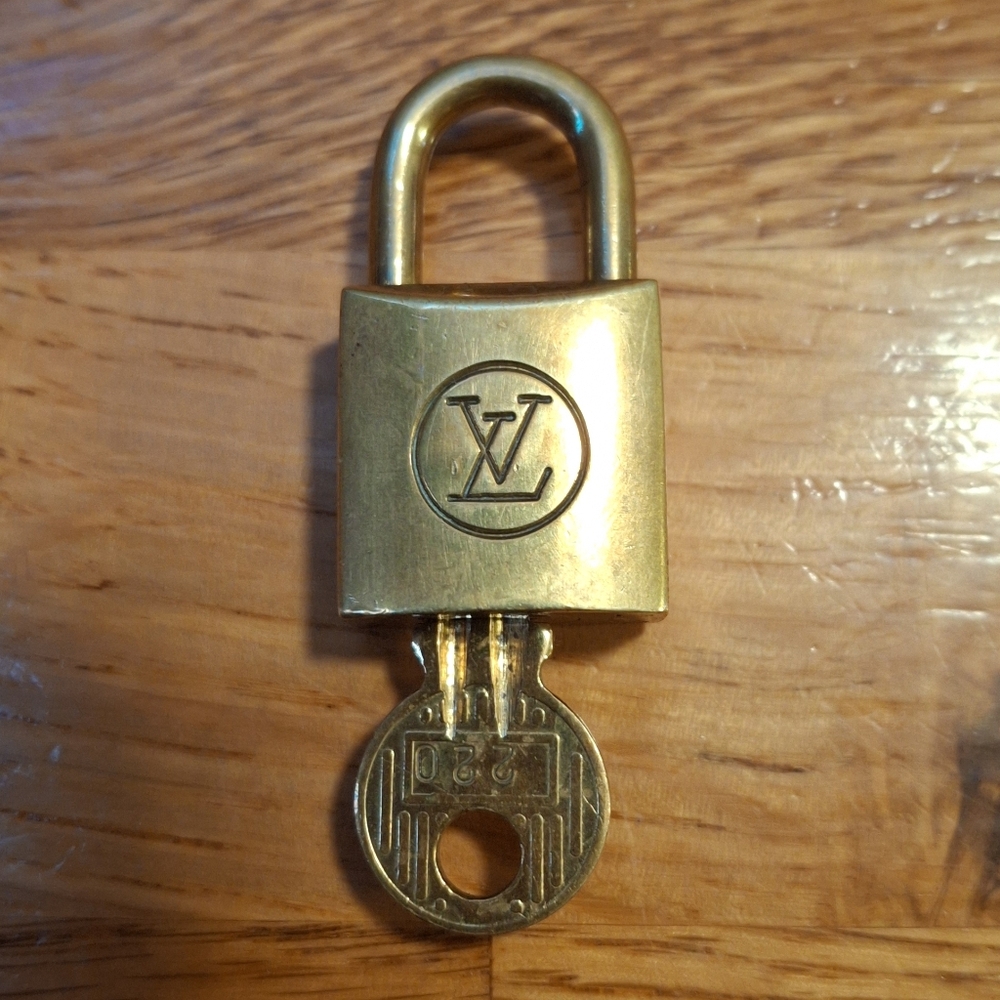 Rare Vintage Louis Vuitton Lock & Key #220 - Picture 1 of 8